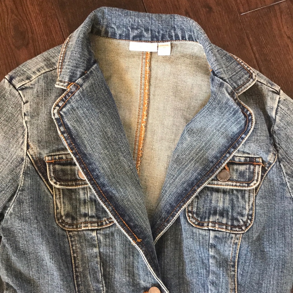 Apt 9 jean jacket slimming two button closure - Picture 4 of 6